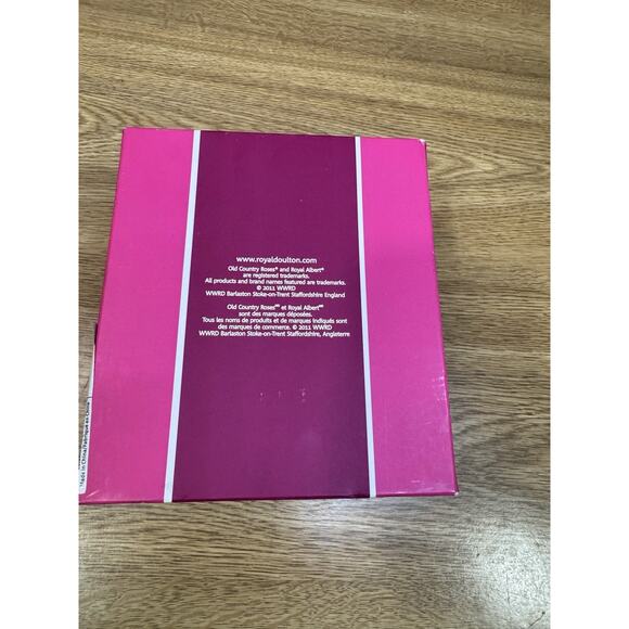 Royal Albert Bone China Old Country Roses Dove of Peace Hanging Ornament - Picture 9 of 9